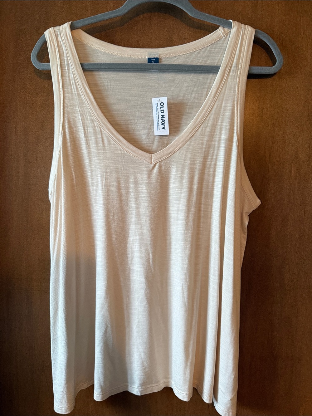 NWT Old Navy Cream V-Neck Lightweight Tank